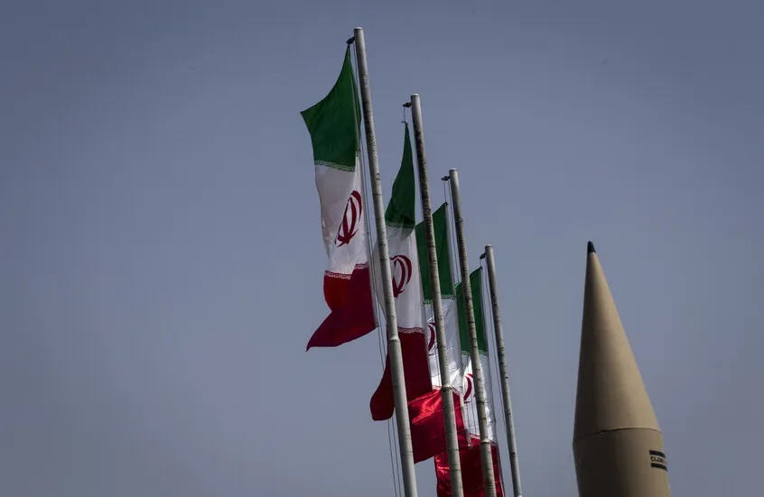 الحرس الثوري يتوعد بتكتيكات هجومية جديدة وتوسيع نطاق الحرب بعد رصد نقاط ضعف العدو